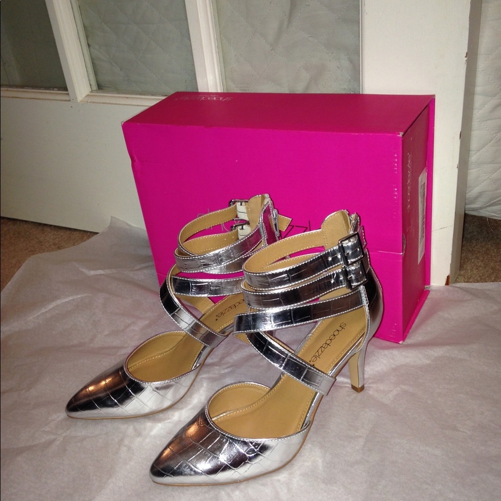 Shoe Dazzle Silver ankle strap heels